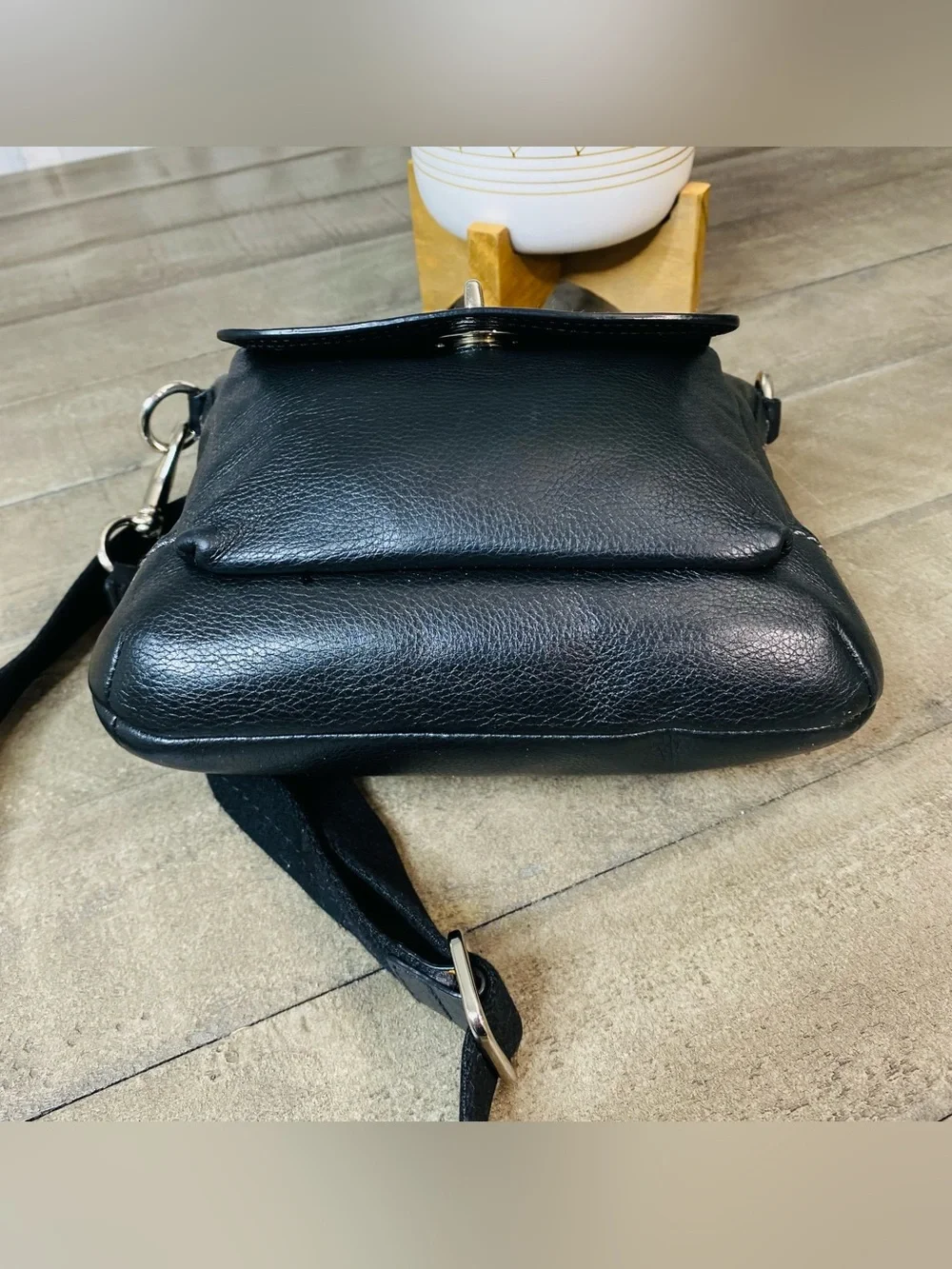 Coach Park Black Leather Crossbody Shoulder Bag Silver Hardware Turnlock